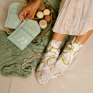 Christmas Holiday Foot Mask with Palo Santo & Peppermint 2ct #T139789